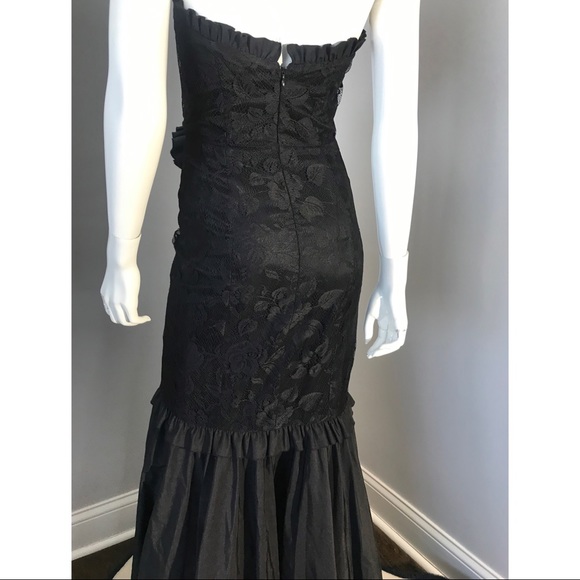 Strapless black evening gown - Picture 5 of 13